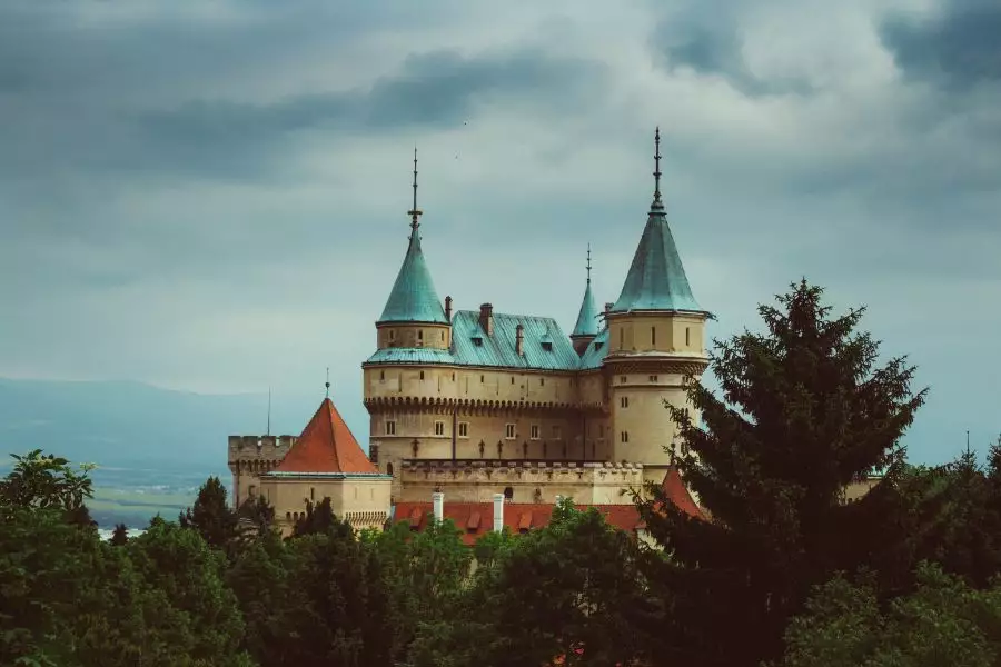 Bojnický zámok patrí medzi najznámejšie slovenské zámky