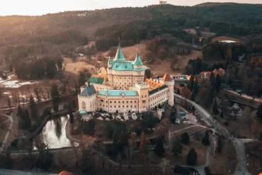 Bojnický zámok je najromantickejším zámočkom na Slovensku