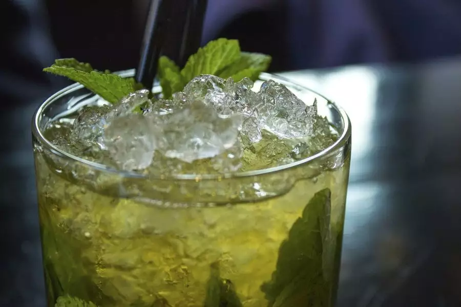 Mojito drink je skvelou voľbou na horúce dni počas letných prázdnin