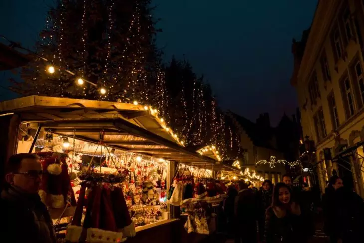 Centrum Košíc sa aj tento rok premení na rozprávkovú vianočnú krajinu plnú vôni, zážitkov, chutí, svetiel a hlavne dobrej nálady. 