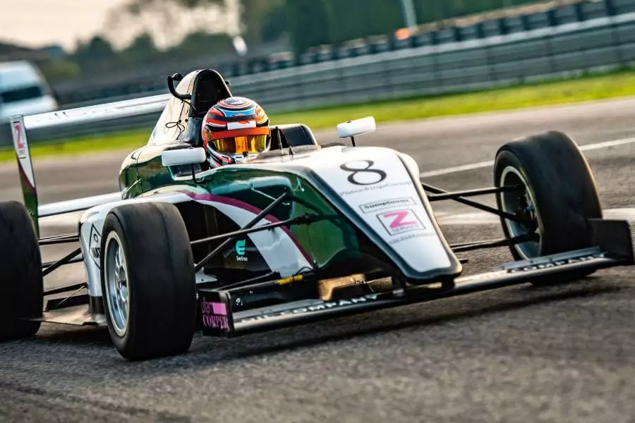 Kde sledovať Formula 1 live ️ v TV, online a cez live stream